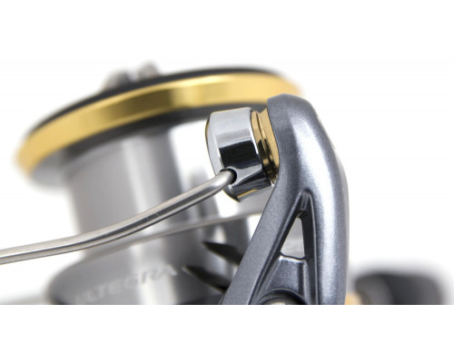 Катушка Shimano Ultegra C2000S FB 5+1BB 5.0:1